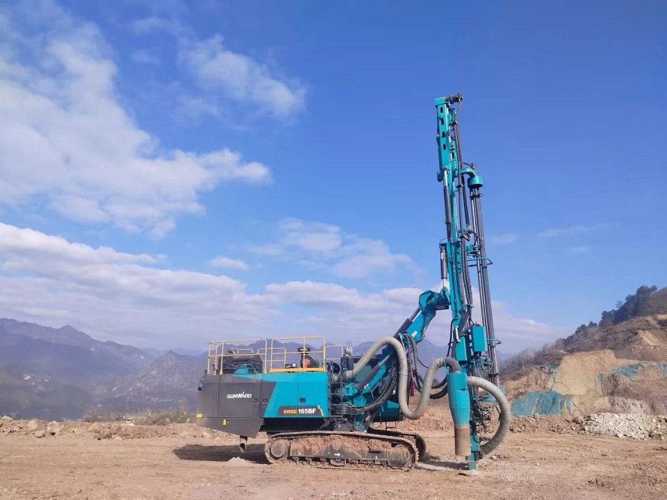 創新引領，實力見證 山河智能明星產品榮登“2025工程機械TOP10年度榜”礦石加工領域