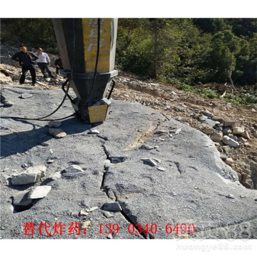 岳陽市礦山開采 液壓分石機在現(xiàn)代開石作業(yè)中的關鍵作用